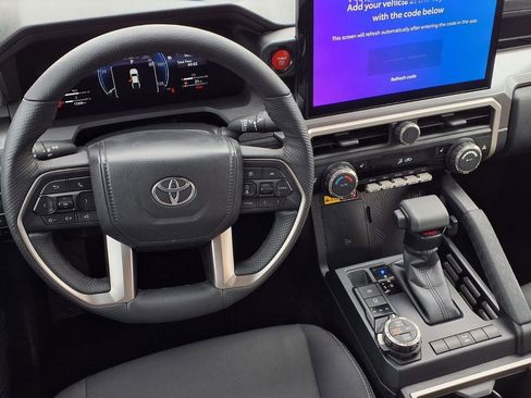 Used 2025 Toyota Tacoma TRD Off-Road w/ TRD Off Road Upgrade Package image 13