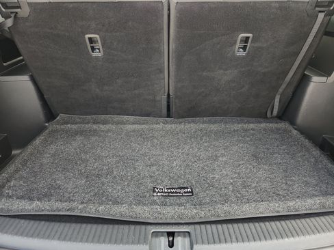 Used 2025 Volkswagen Atlas SEL AWD/4WD image 36