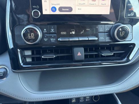 Used 2023 Toyota Highlander LE image 18