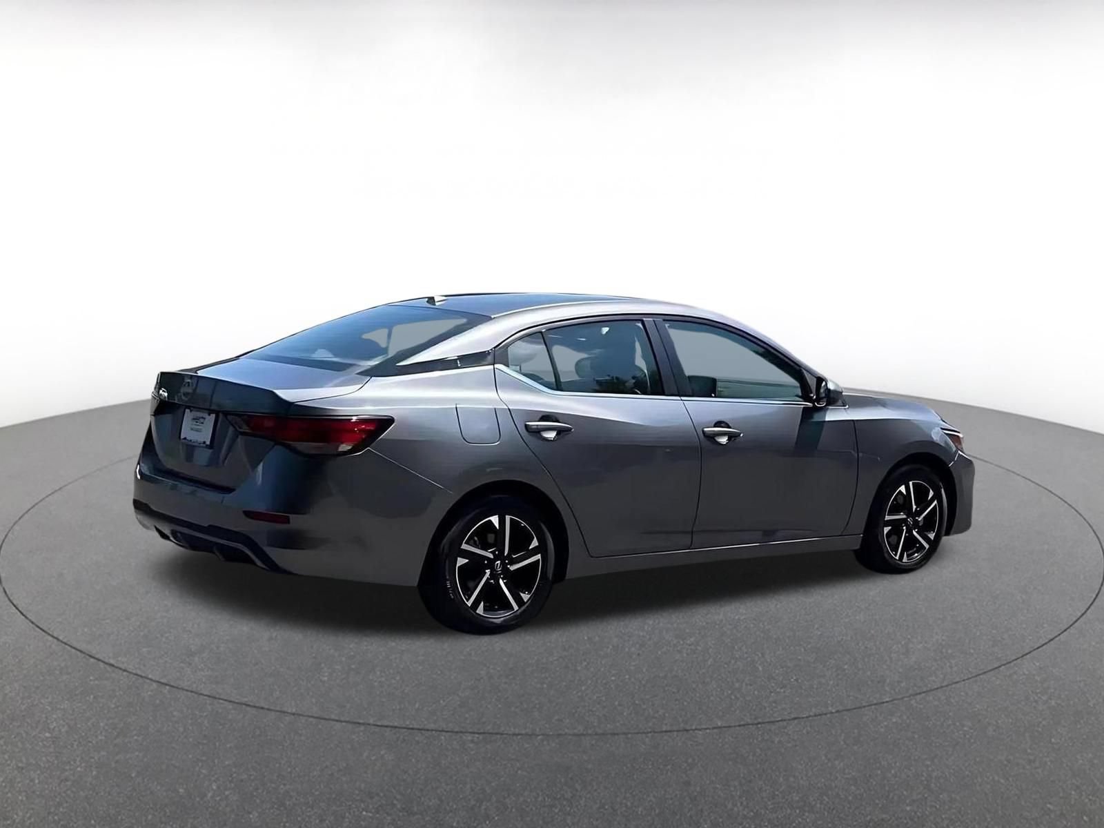 Used 2025 Nissan Sentra SV FWD image 12