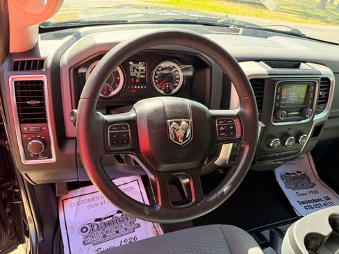 Used 2019 RAM 1500 Classic SLT AWD/4WD image 15