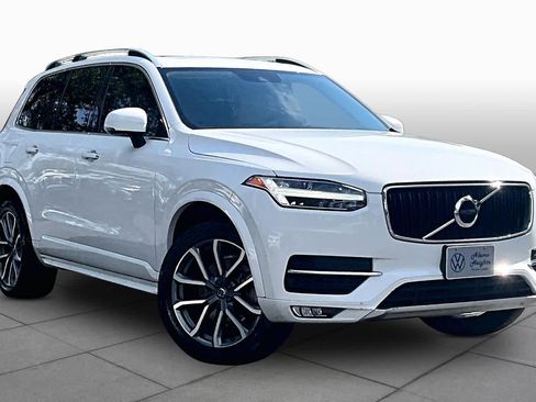 Used 2019 Volvo XC90 T5 Momentum w/ Protection Package FWD image 3