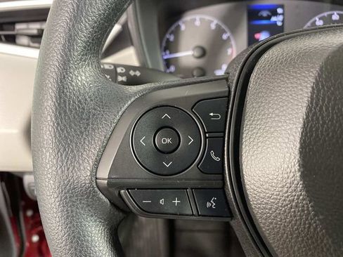 Used 2025 Toyota Corolla LE FWD image 15