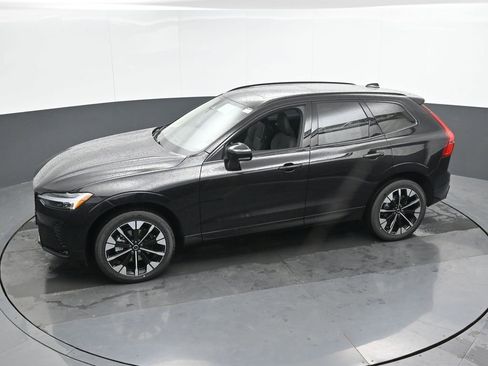 New 2026 Volvo XC60 B5 Plus w/ Protection Package Premier image 35