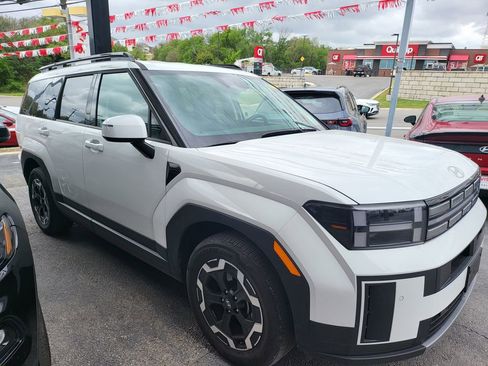 Used 2025 Hyundai Santa Fe SEL image 12