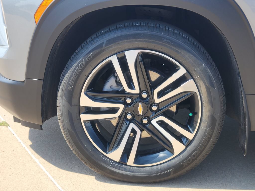 Used 2024 Chevrolet TrailBlazer LT w/ LT Cold Weather Package FWD image 27
