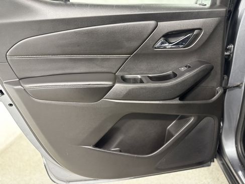 Used 2019 Chevrolet Traverse LT w/ LT Premium Package image 25