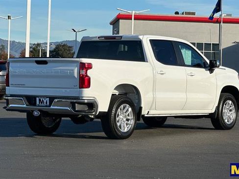 Used 2025 Chevrolet Silverado 1500 LT image 4