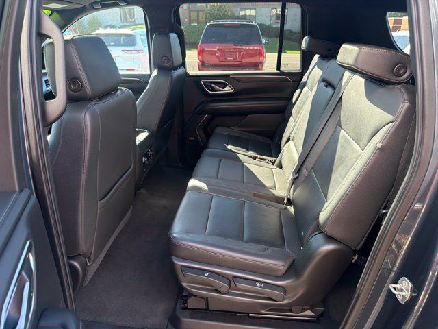 Used 2021 Chevrolet Suburban LT AWD/4WD image 12