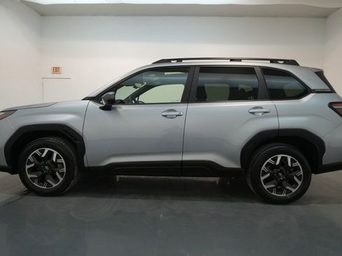 Used 2025 Subaru Forester Premium w/ Convenience Package #1 image 14