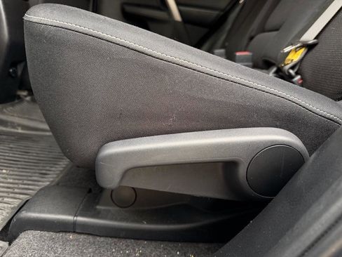 Used 2018 Toyota RAV4 XLE image 15