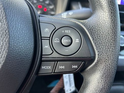Used 2023 Toyota Corolla LE FWD image 19