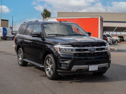 Used 2023 Ford Expedition Limited image 1