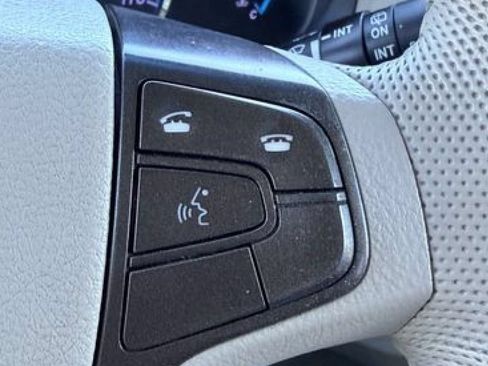 Used 2014 Toyota Sienna XLE AWD/4WD image 35