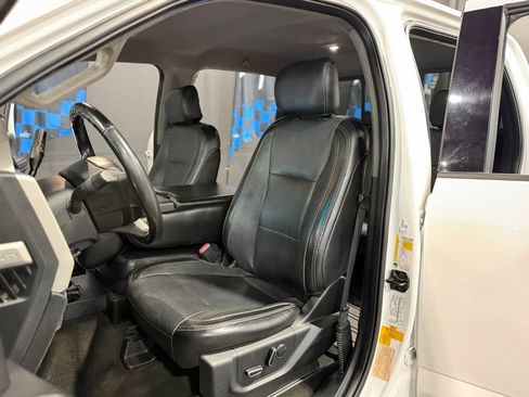 Used 2017 Ford F350 Lariat w/ Chrome Package image 21