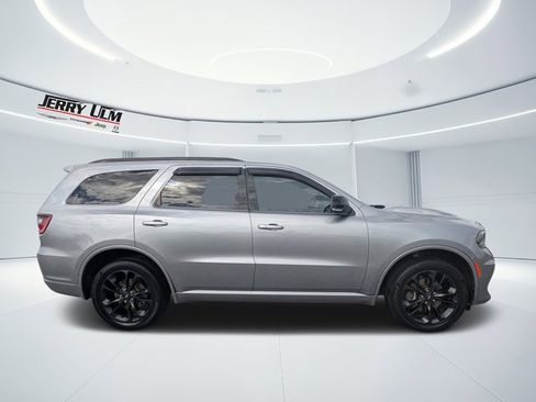 Used 2021 Dodge Durango GT image 2