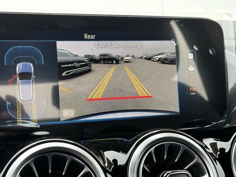 Used 2024 Mercedes-Benz GLA 35 AMG 4MATIC image 26