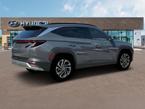 New 2025 Hyundai Tucson Limited image 8