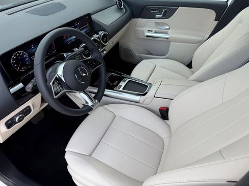 Used 2026 Mercedes-Benz GLA 250 4MATIC image 4