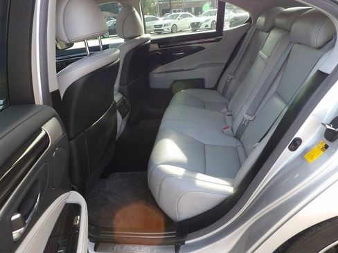 Used 2014 Lexus LS 460 w/ Comfort Package RWD image 69