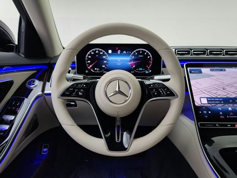 Certified 2022 Mercedes-Benz S 500 4MATIC image 23