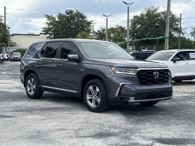 Used 2025 Honda Pilot EX-L image 2