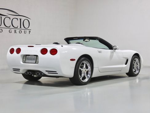 Used 2004 Chevrolet Corvette Convertible w/ Preferred Equipment Group RWD image 45