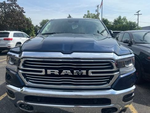 Used 2022 RAM 1500 Laramie AWD/4WD image 9