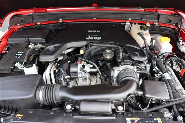 Used 2021 Jeep Wrangler Unlimited Sahara w/ Safety Group AWD/4WD image 30