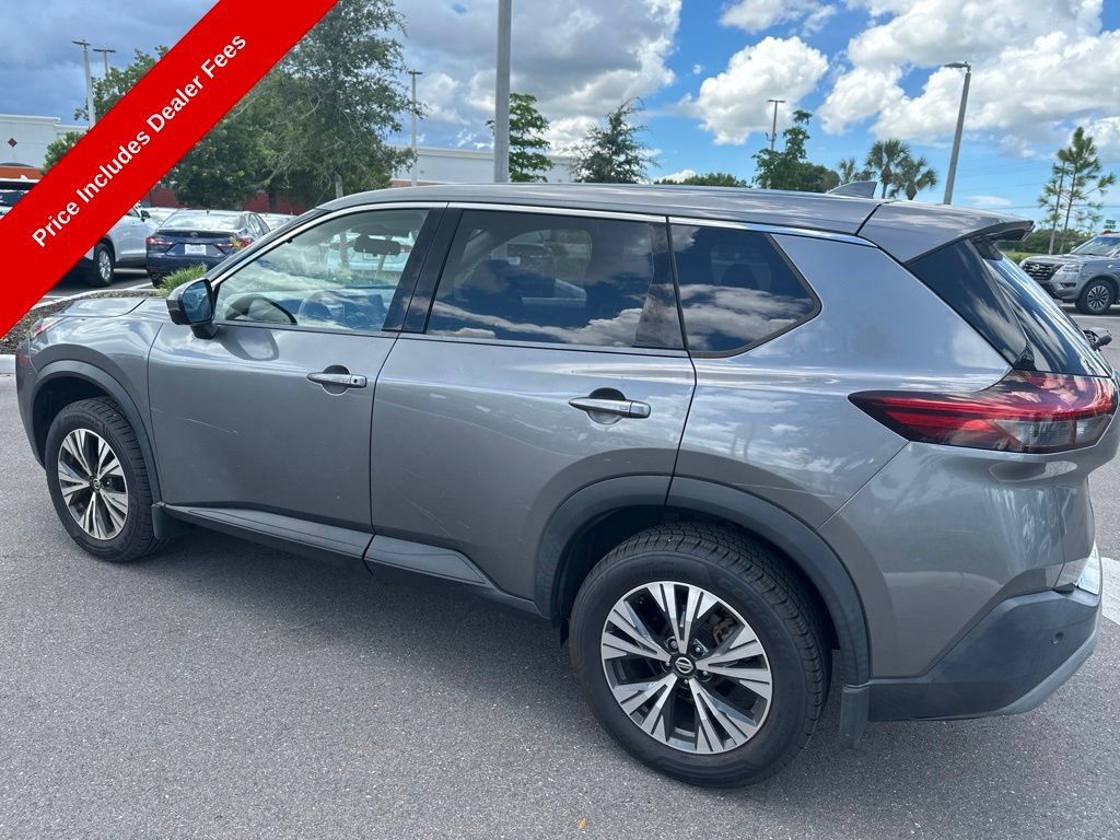 Used 2021 Nissan Rogue SV FWD image 3