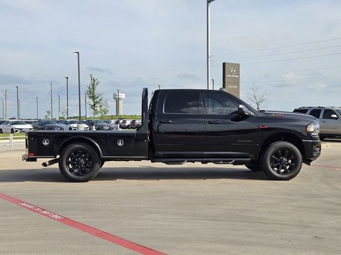 Used 2022 RAM 3500 Big Horn w/ Night Edition AWD/4WD image 7