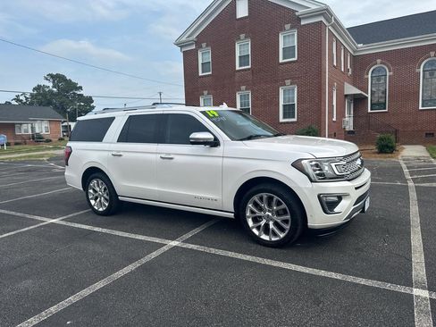 Used 2019 Ford Expedition Max Platinum RWD image 2
