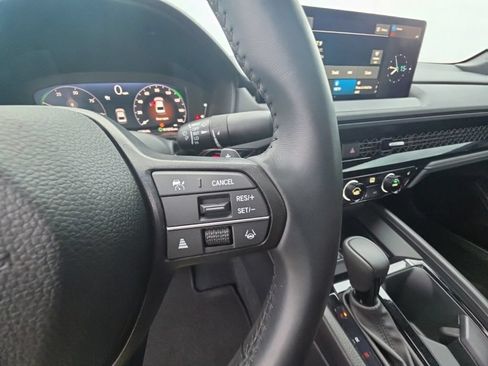 Used 2025 Honda Accord Sport image 19