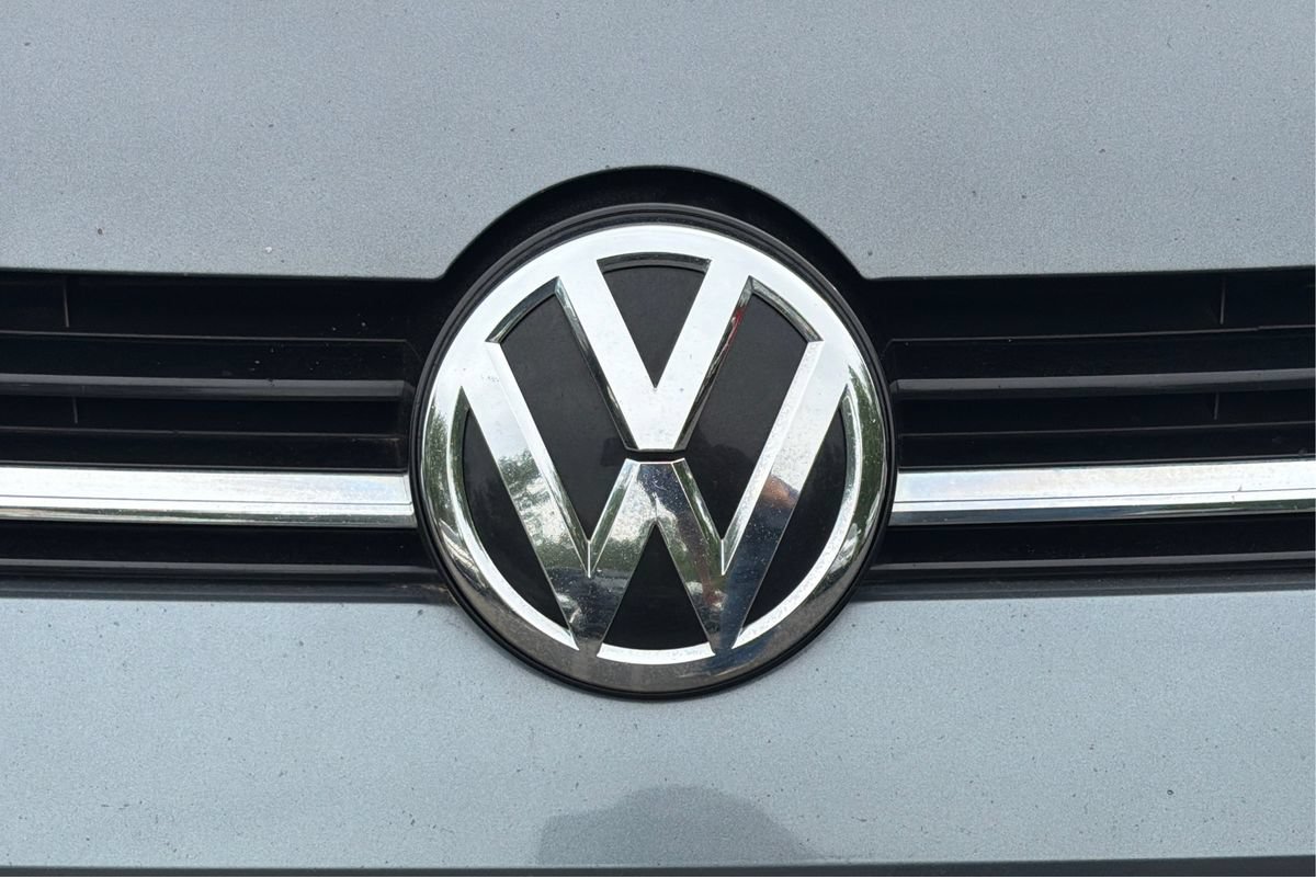 Used 2019 Volkswagen Golf S FWD image 26