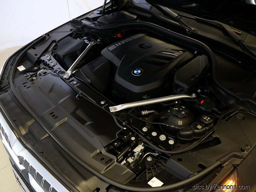 Certified 2024 BMW 530i xDrive w/ Premium Package AWD/4WD image 42