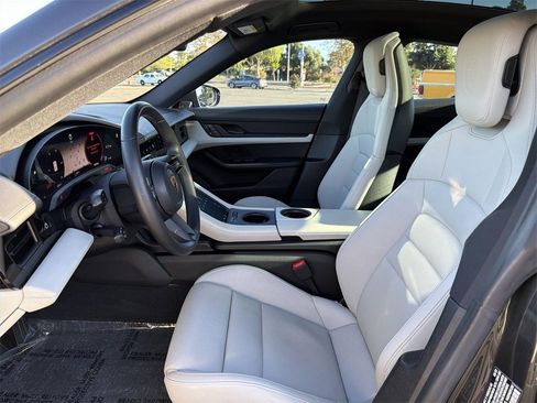 Used 2022 Porsche Taycan 4S image 22