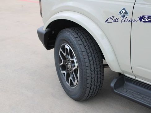 New 2026 Ford Bronco Outer Banks AWD/4WD image 5