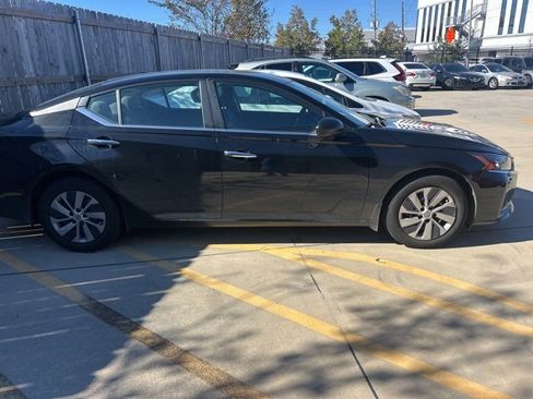 Used 2024 Nissan Altima 2.5 S image 5