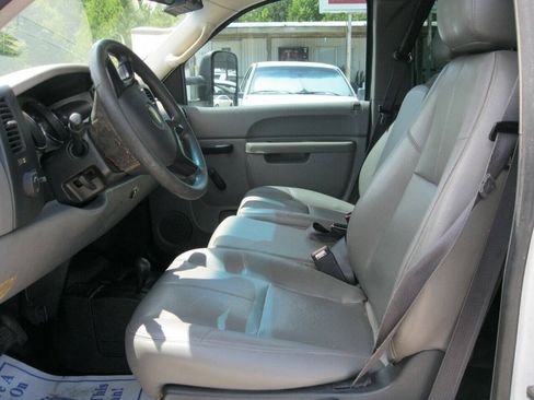 Used 2013 Chevrolet Silverado 3500 W/T AWD/4WD image 8