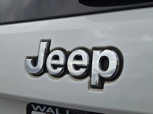 Used 2015 Jeep Grand Cherokee Limited image 27