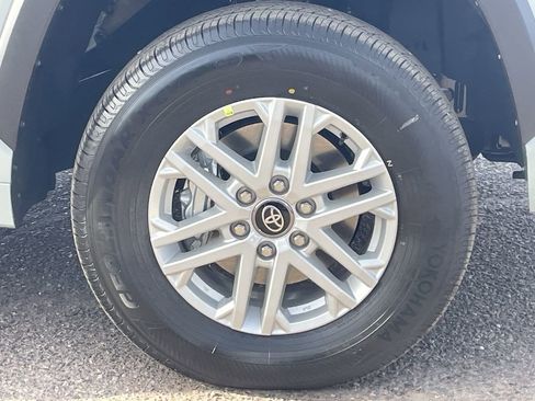 New 2026 Toyota Tundra SR5 image 9