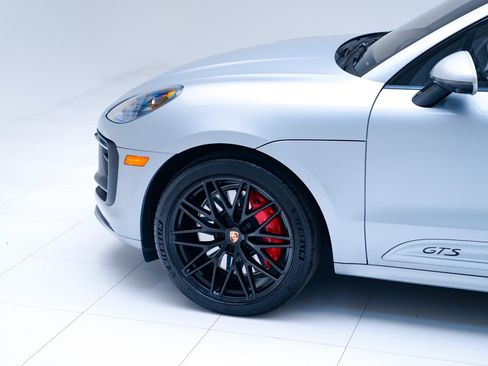 Used 2023 Porsche Macan GTS image 11