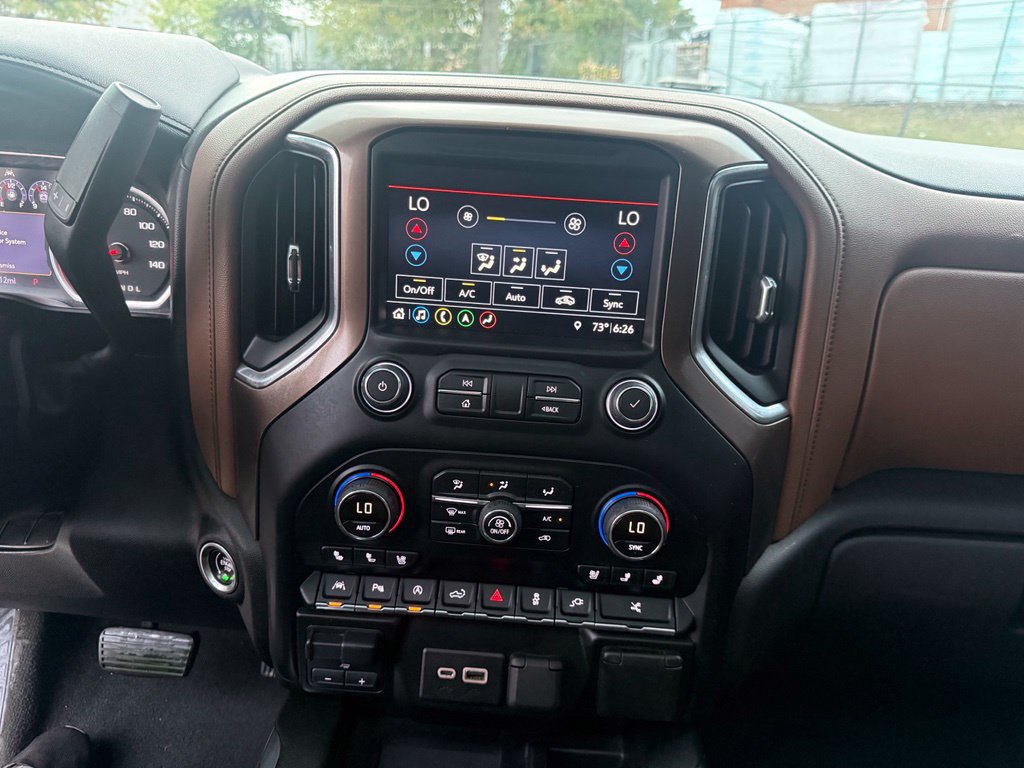 Used 2019 Chevrolet Silverado 1500 High Country w/ Technology Package AWD/4WD image 37
