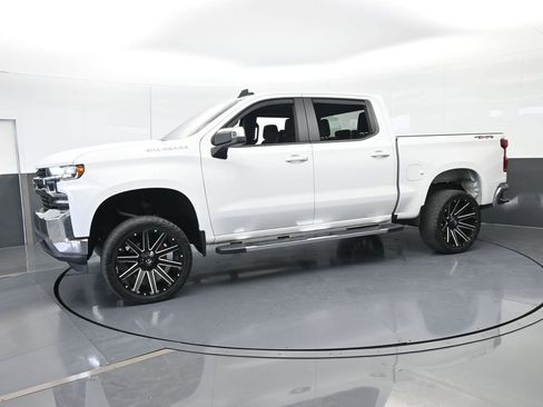 Used 2020 Chevrolet Silverado 1500 LT w/ All-Star Edition image 2