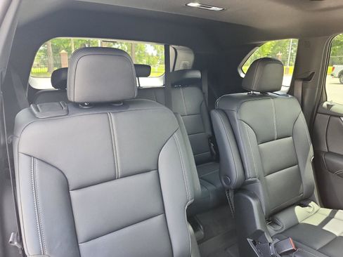 Certified 2026 GMC Acadia Elevation w/ Black Edition AWD/4WD image 9