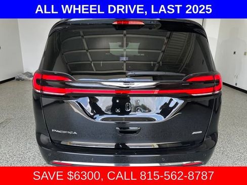 New 2025 Chrysler Pacifica Select image 26