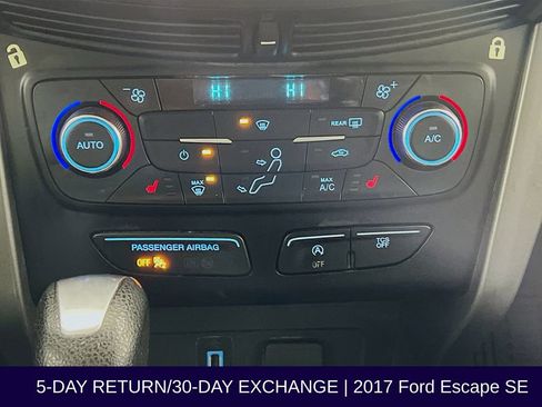 Used 2017 Ford Escape SE w/ SE Cold Weather Package image 19