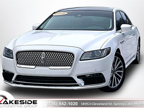 Used 2019 Lincoln Continental Select w/ Continental Climate Package image 1