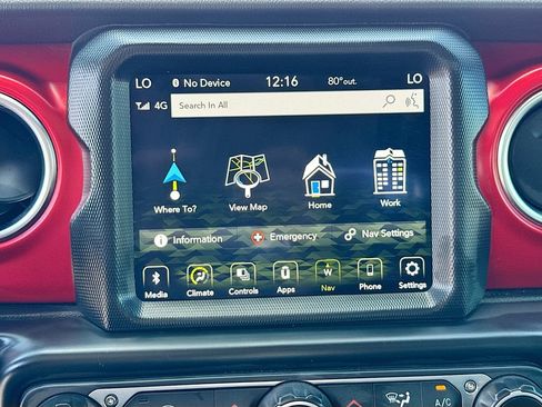 Used 2022 Jeep Gladiator Rubicon w/ LED Lighting Group AWD/4WD image 15