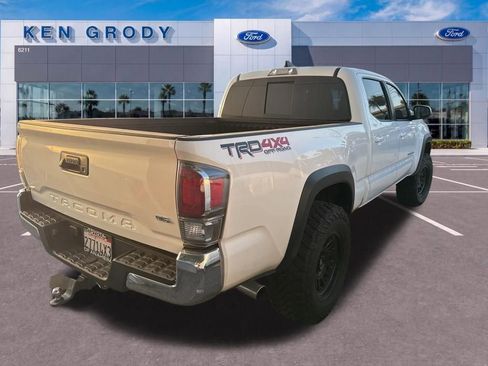 Used 2023 Toyota Tacoma TRD Off-Road AWD/4WD image 5